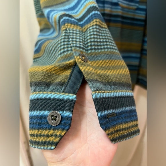 🔴Eddie Bauer striped fleece flannel button down shirt size medium - Picture 5 of 7